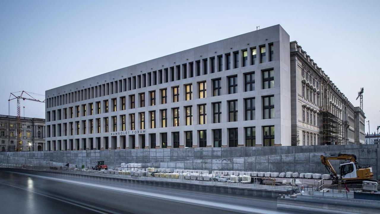 Die Baustelle vor dem Humboldt Forum im Berliner Schloss. Die Baustelle vor dem Humboldt Forum im Berliner Schloss.