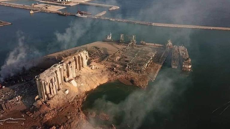 Luftaufnahme des Beiruter Hafens nach der Explosion am 4.8.2020.