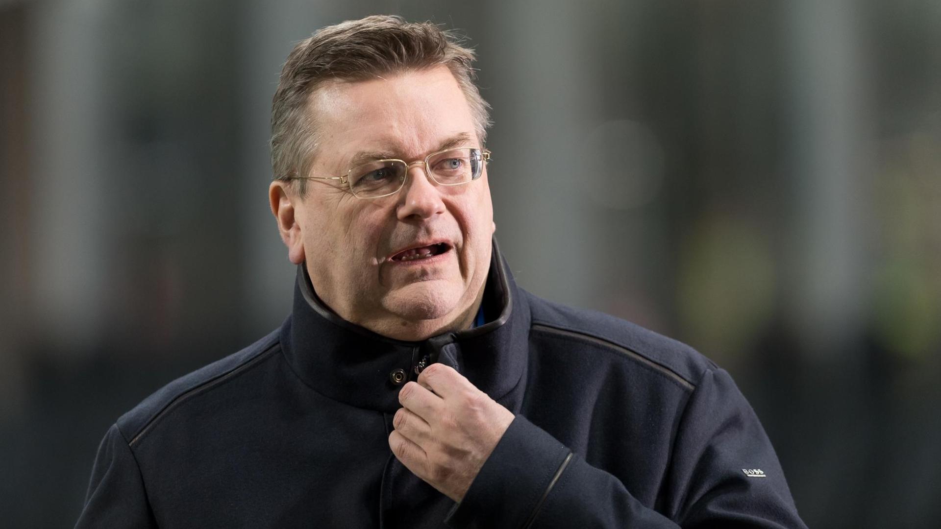 DFB-Präsident Reinhard Grindel beim Spiel Italien gegem Deutschland am 15.11.2016 in Stadio Giuseppe Meazza, Mailand (Lombardei). DFB-Präsident Reinhard Grindel beim Spiel Italien gegem Deutschland am 15.11.2016 in Stadio Giuseppe Meazza, Mailand (Lombardei).