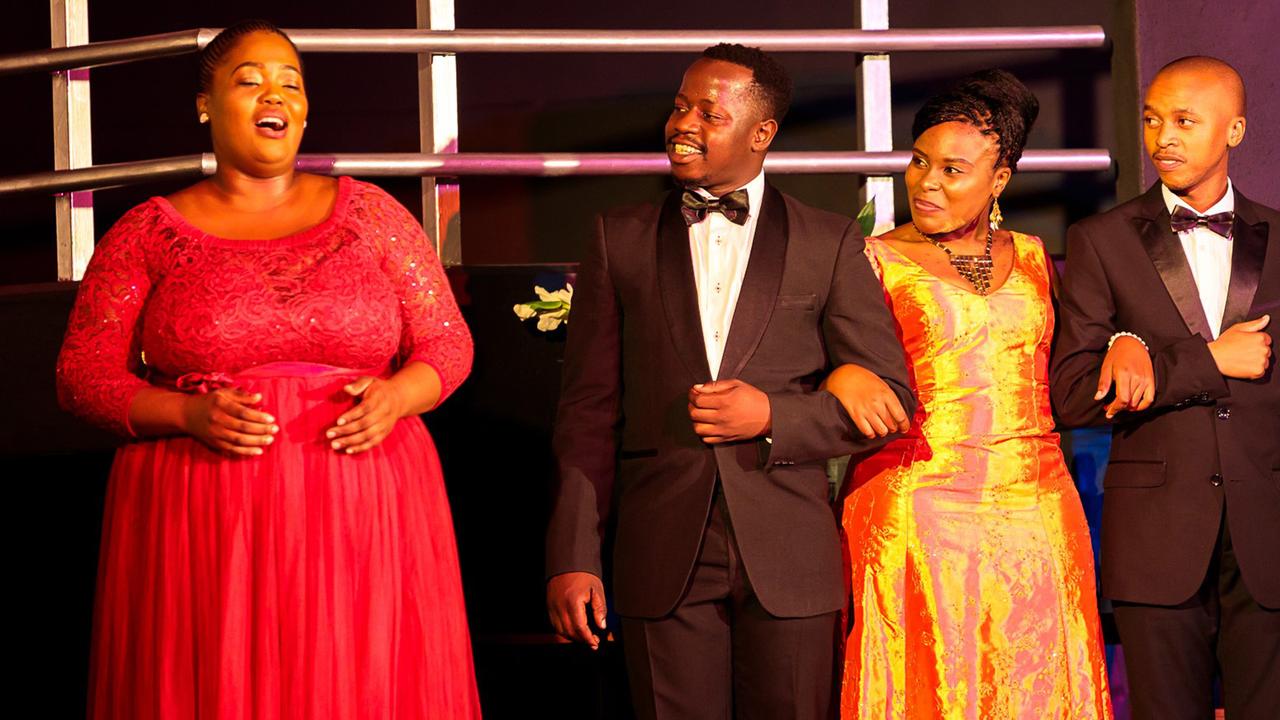 Szene aus Puccinis "La Bohème" an der Gauteng Opera in Johannesburg Szene aus Puccinis "La Bohème" an der Gauteng Opera in Johannesburg