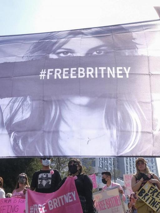 Unterstützer von Britney Spears bei einer Demonstration für die Sängerin in Los Angeles.