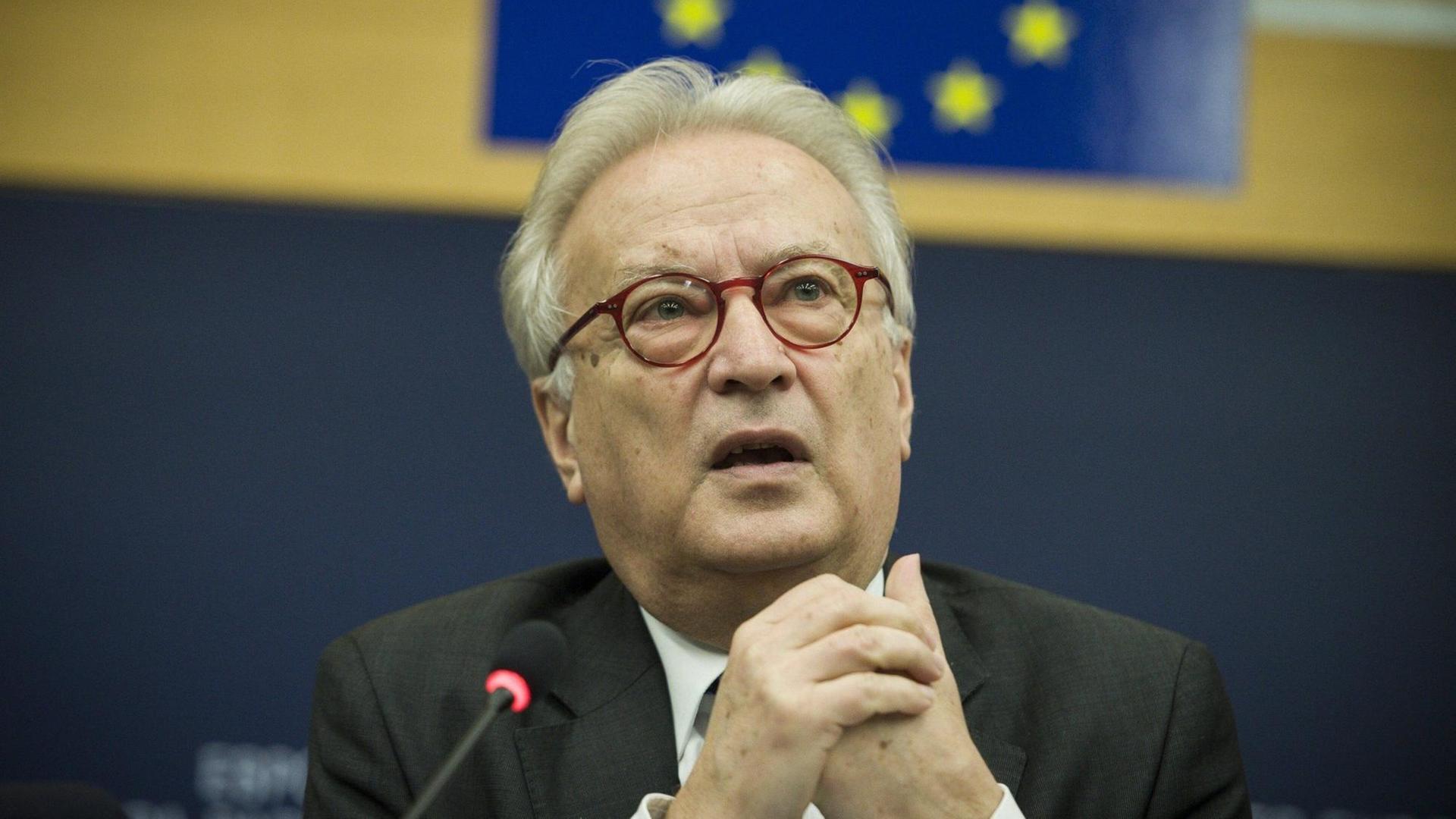 Der österreichische Politiker Hannes Swoboda war bis 2014 Abgeordneter der SPÖ im Europaparlament. Der österreichische Politiker Hannes Swoboda war bis 2014 Abgeordneter der SPÖ im Europaparlament.