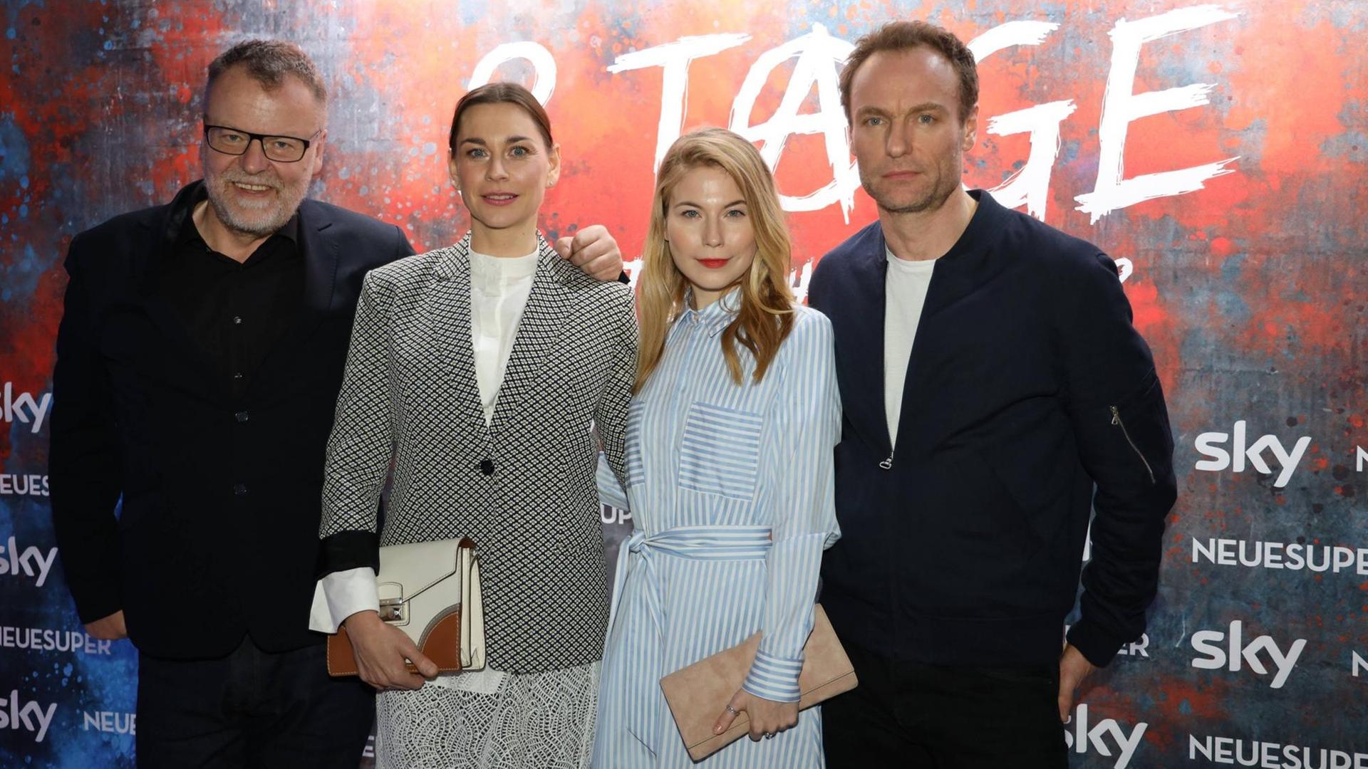 Filmpremiere - 8 Tage Wien, Urania, 14. 02. 2019 Stefan RUZOWITZKY, Mark WASCHKE, Christiane PAUL, Nora WALDSTÄTTEN *** Film premiere 8 days Vienna Urania 14 02 2019 Stefan RUZOWITZKY Mark WASCHKE Christiane PAUL Nora WALDSTÄTTEN Filmpremiere - 8 Tage Wien, Urania, 14. 02. 2019 Stefan RUZOWITZKY, Mark WASCHKE, Christiane PAUL, Nora WALDSTÄTTEN *** Film premiere 8 days Vienna Urania 14 02 2019 Stefan RUZOWITZKY Mark WASCHKE Christiane PAUL Nora WALDSTÄTTEN