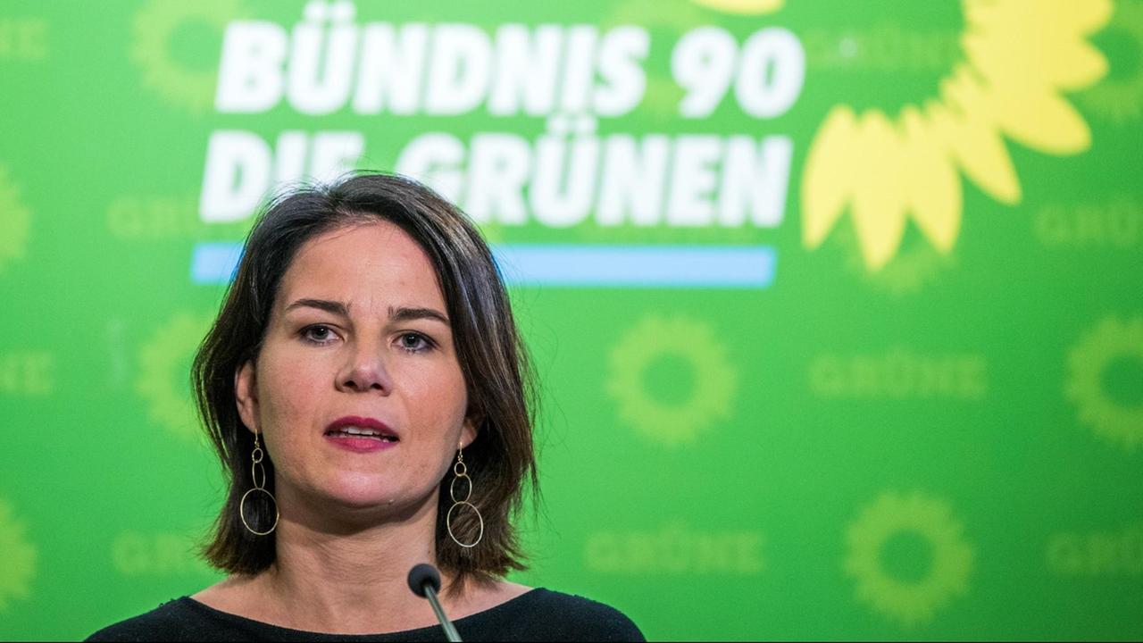 Annalena Baerbock, Bundesvorsitzende von Bündnis 90/Die Grünen, bei einer Pressekonferenz in der Bundesgeschäftsstelle