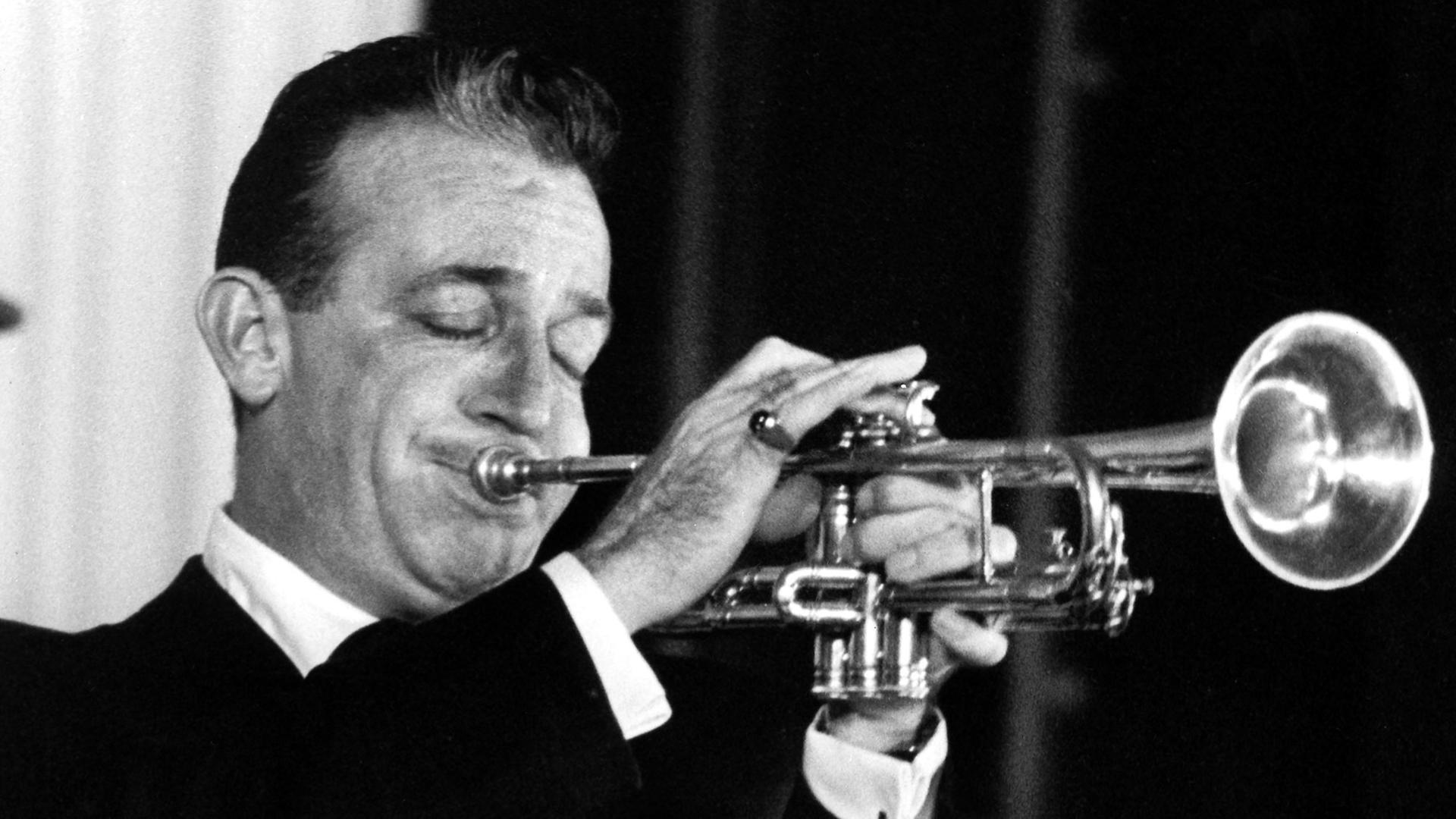 Der amerikanische Trompeter und Bandleader Harry James Der amerikanische Trompeter und Bandleader Harry James