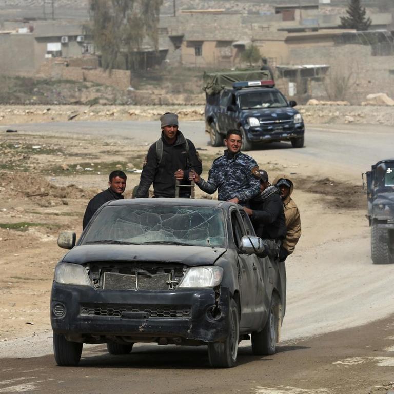 Irakische Kämpfer im Westen Mossuls (27.2.17)