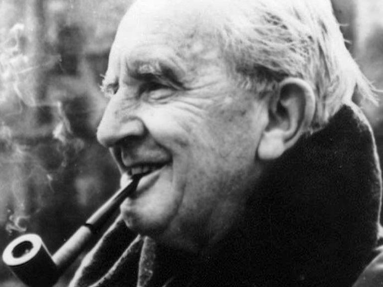 Der britische Schriftsteller J. R. R. Tolkien (undatierte Aufnahme).