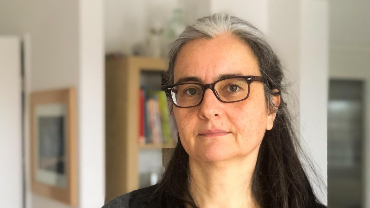 Dr. Claudia Garrido, Expertin für Bienengesundheit. Dr. Claudia Garrido, Expertin für Bienengesundheit.