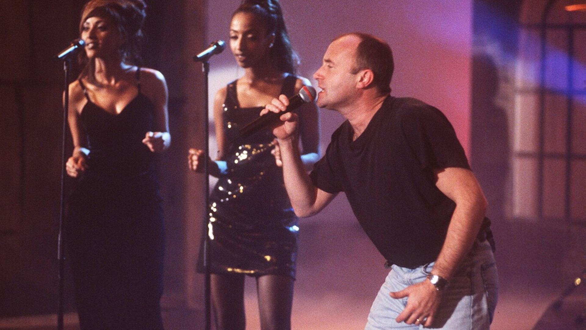 Phil Collins tritt 1996 bei "Wetten, dass" auf Phil Collins tritt 1996 bei "Wetten, dass" auf