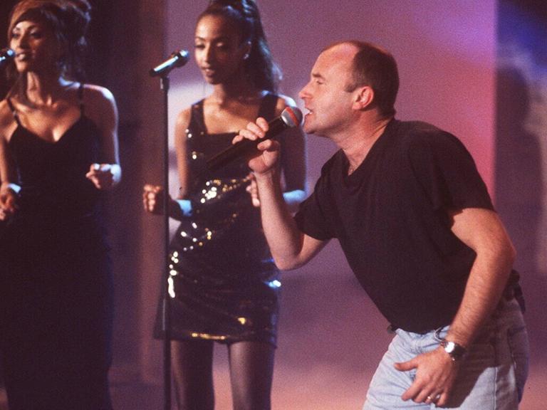 Phil Collins tritt 1996 bei "Wetten, dass" auf