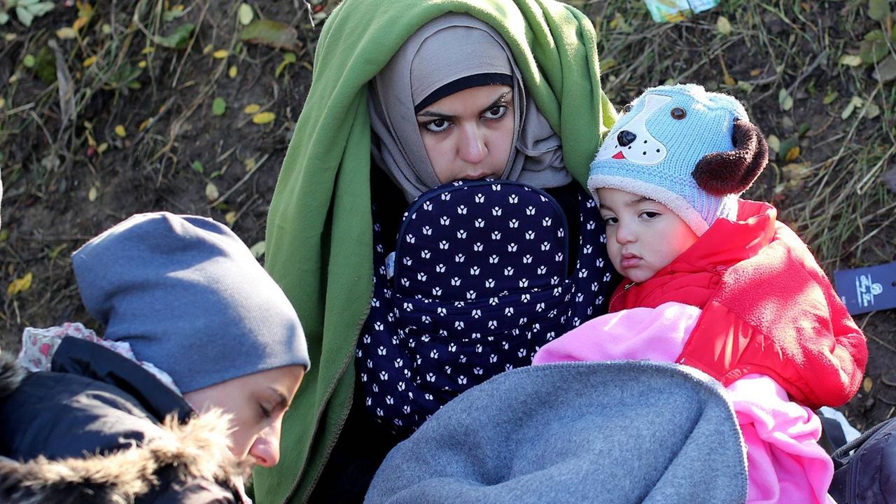 Flüchtlinge in Berkasovo, Serbien. Flüchtlinge in Berkasovo, Serbien.