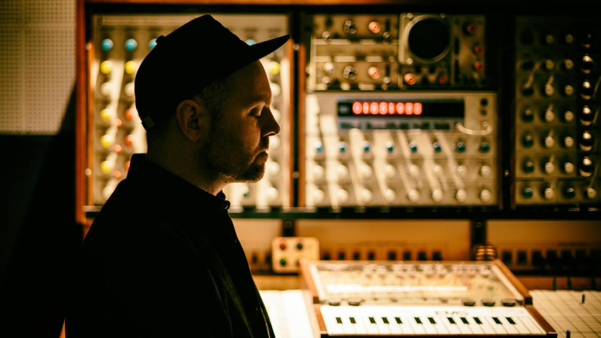 DJ Shadow DJ Shadow