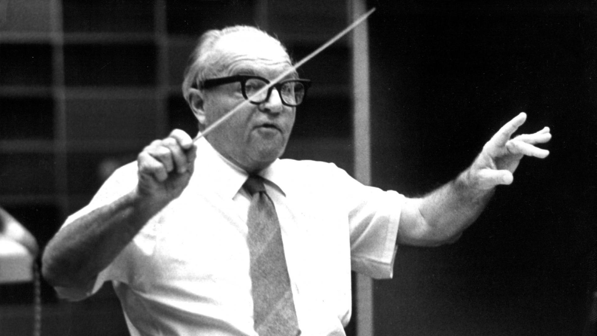 Der amerikanisch-österreichische Komponist und Musikschriftsteller Ernst Krenek Der amerikanisch-österreichische Komponist und Musikschriftsteller Ernst Krenek