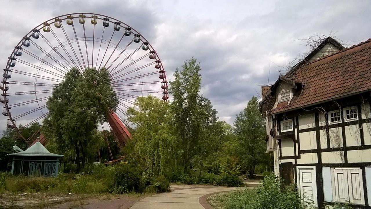 Der Berliner Spreepark und sein Riesenrad Der Berliner Spreepark und sein Riesenrad