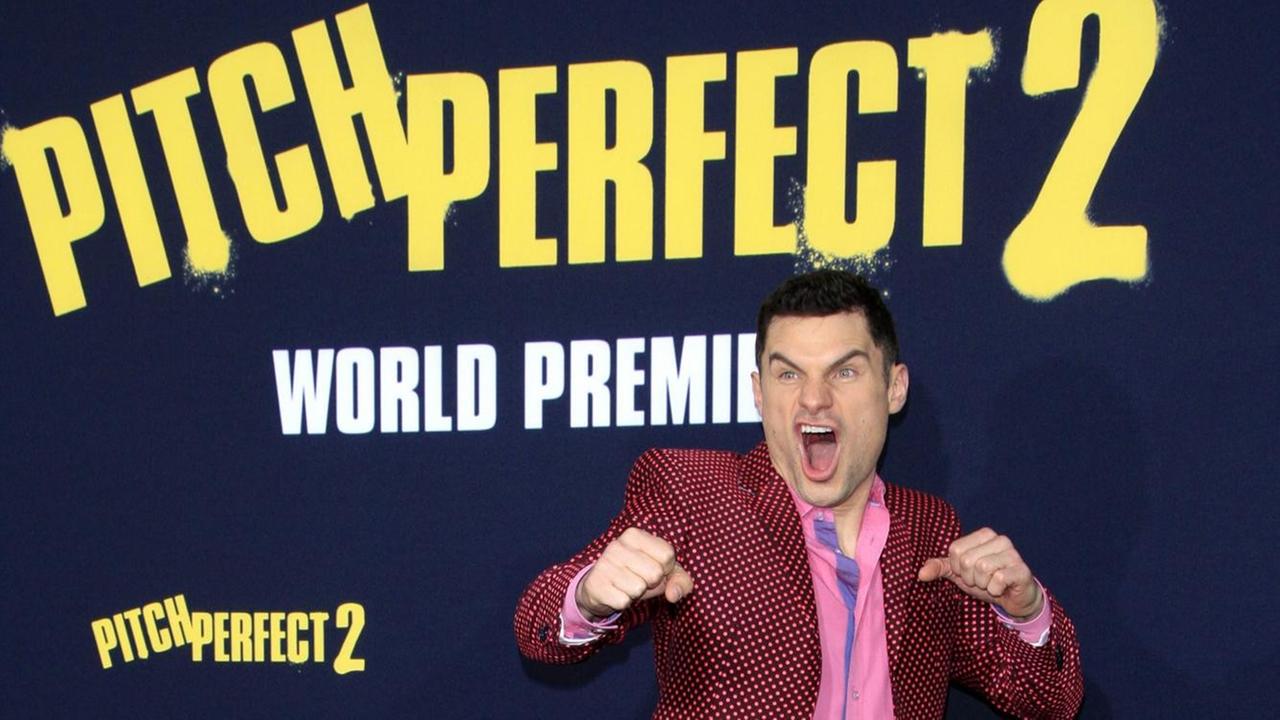 Flula Borg bei der Premiere von Pitch Perfect 2 in Los Angeles Flula Borg bei der Premiere von Pitch Perfect 2 in Los Angeles
