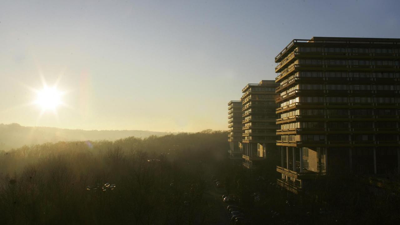 Die Gebäude der Geisteswissenschaften der Ruhr-Universität Bochum in der Abendsonne Die Gebäude der Geisteswissenschaften der Ruhr-Universität Bochum in der Abendsonne