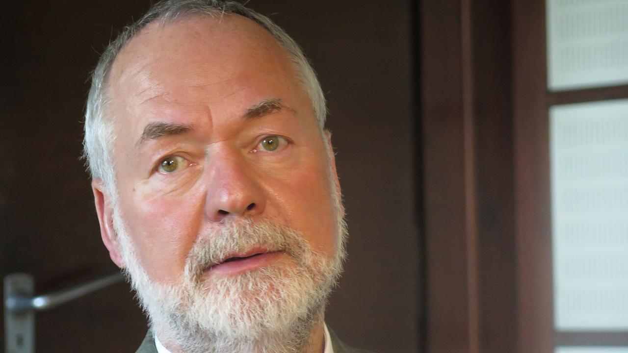 Markus Meckel, letzter Außenminister der DDR, zu Gast im Studio von Deutschlandradio Kultur. Markus Meckel, letzter Außenminister der DDR, zu Gast im Studio von Deutschlandradio Kultur.