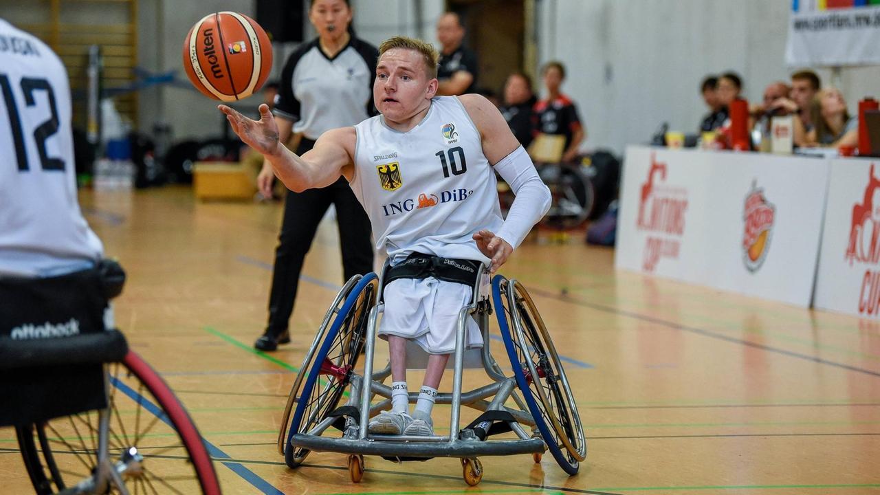 Nations Cup Cologne: Deutschland vs. Japan, 10.08.2018 Jan Haller (Deutschland 10), Nations Cup Cologne: Deutschland vs. Japan am 10.08.2018 im Sporthalle Bergischer Ring, Koeln (Nordrhein-Westfalen) *** Nations Cup Cologne Germany vs Japan 10 08 2018 Jan Haller Germany 10 Nations Cup Cologne Germany vs Japan on 10 08 2018 in the sports hall Bergischer Ring Koeln Nordrhein Westfalen xgmlx Nations Cup Cologne: Deutschland vs. Japan, 10.08.2018 Jan Haller (Deutschland 10), Nations Cup Cologne: Deutschland vs. Japan am 10.08.2018 im Sporthalle Bergischer Ring, Koeln (Nordrhein-Westfalen) *** Nations Cup Cologne Germany vs Japan 10 08 2018 Jan Haller Germany 10 Nations Cup Cologne Germany vs Japan on 10 08 2018 in the sports hall Bergischer Ring Koeln Nordrhein Westfalen xgmlx