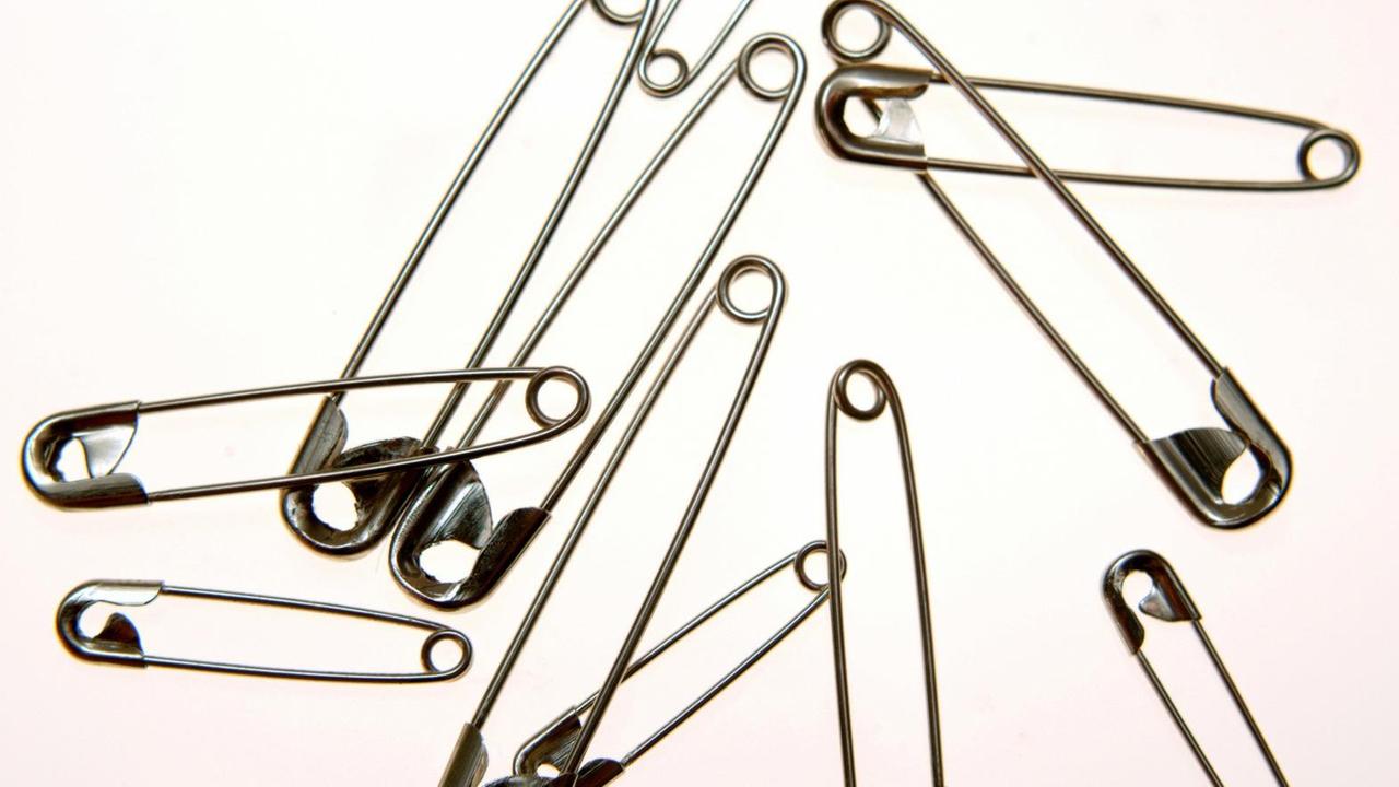 Sicherheitsnadeln - safety pins | Verwendung weltweit, Keine Weitergabe an Wiederverkäufer. Sicherheitsnadeln - safety pins | Verwendung weltweit, Keine Weitergabe an Wiederverkäufer.
