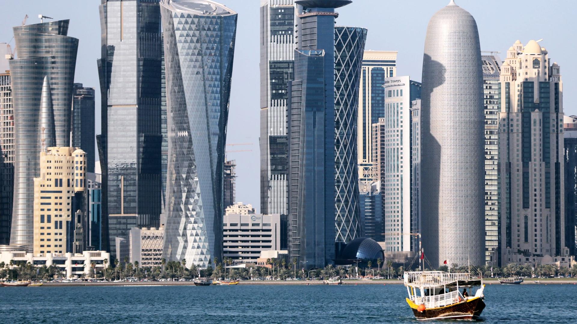 Skyline von Doha, der Hauptstadt von Katar Skyline von Doha, der Hauptstadt von Katar