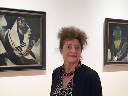 Meret Meyer, die Enkelin von Marc Chagall, besucht die Ausstellung "Chagall - Die Jahre des Durchbruchs 1911-1919" in Basel.