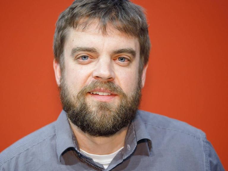 Der Schriftsteller Matthias Nawrat auf der Leipziger Buchmesse 2019.