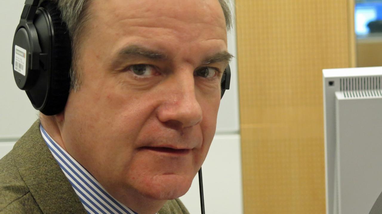 Christian Heuking, Leiter der Arbeitsgruppe Vergabe, Transparency International Deutschland Christian Heuking, Leiter der Arbeitsgruppe Vergabe, Transparency International Deutschland