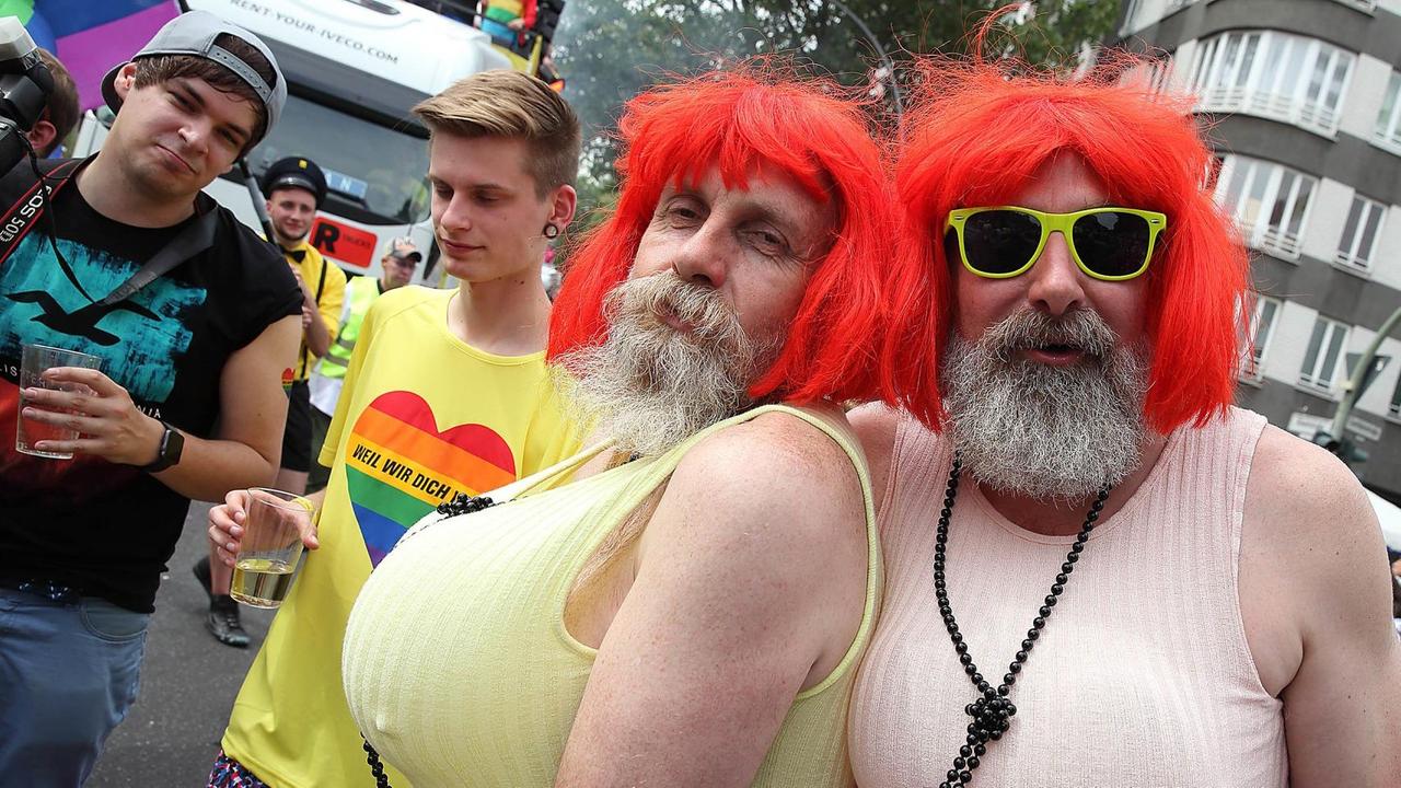 Der Christopher Street Day in Berlin (2016). Der Christopher Street Day in Berlin (2016).
