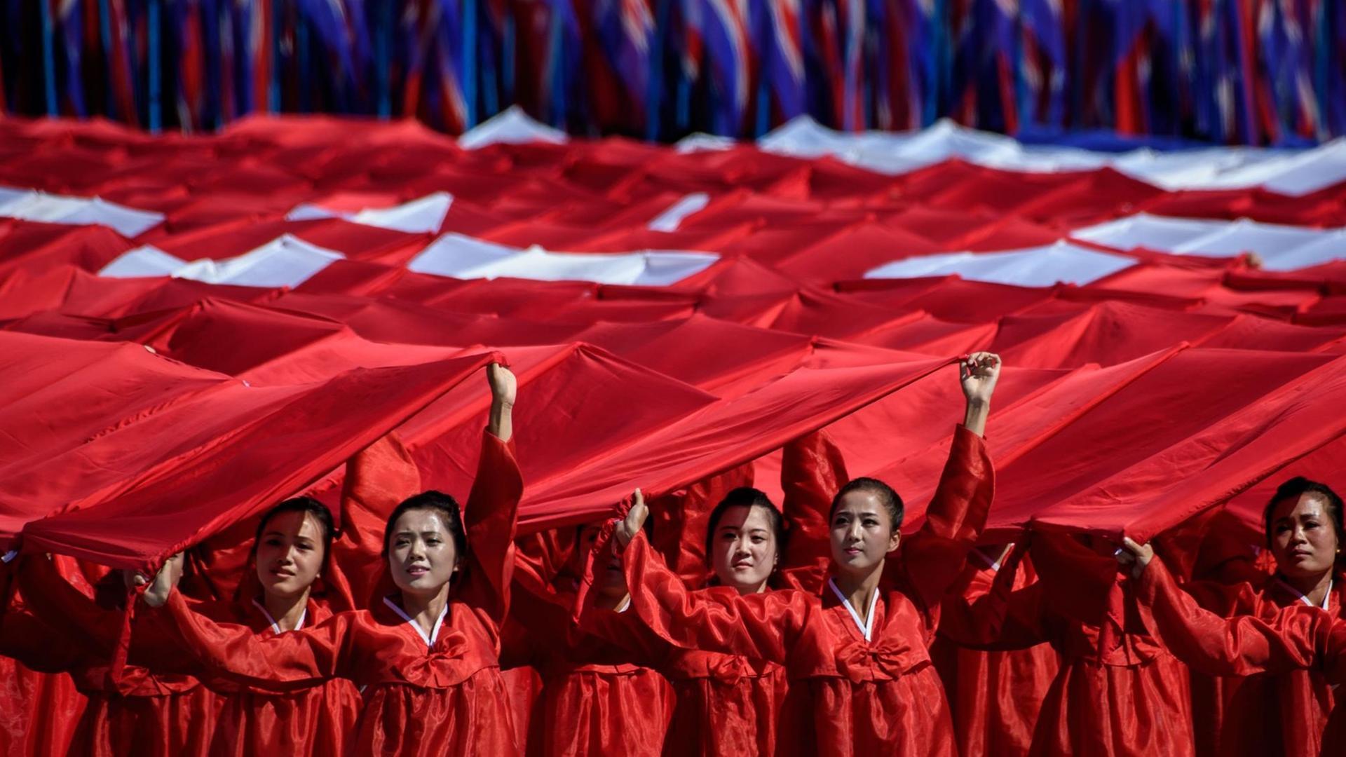 Nordkorea feiert mit einer Militärparade den 70. Jahrestag der Staatsgründung. Nordkorea feiert mit einer Militärparade den 70. Jahrestag der Staatsgründung.
