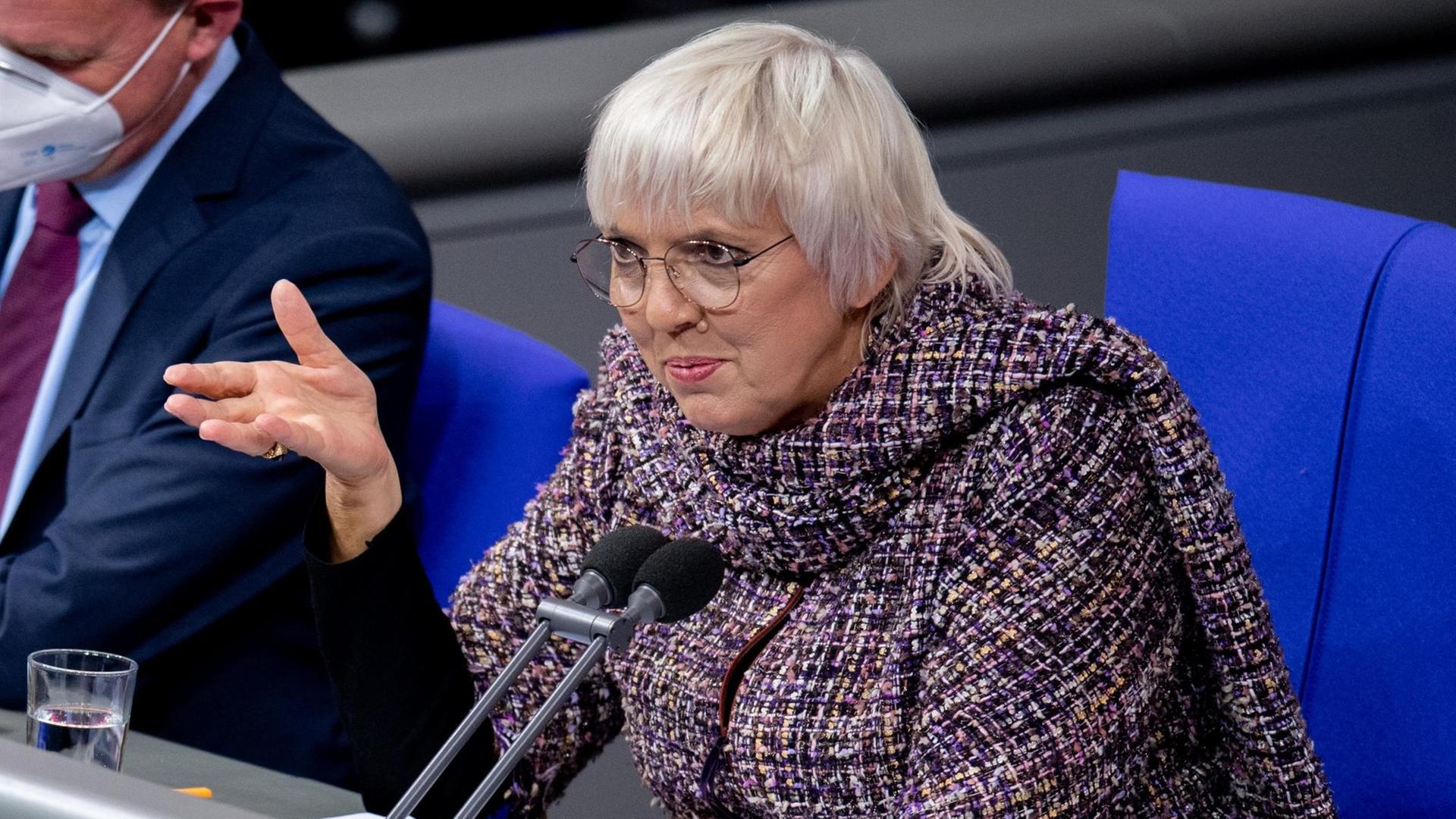 Claudia Roth (Bündnis90/Die Grüne), Vizepräsidentin des Bundestages. Foto: dpa Claudia Roth (Bündnis90/Die Grüne), Vizepräsidentin des Bundestages. Foto: dpa
