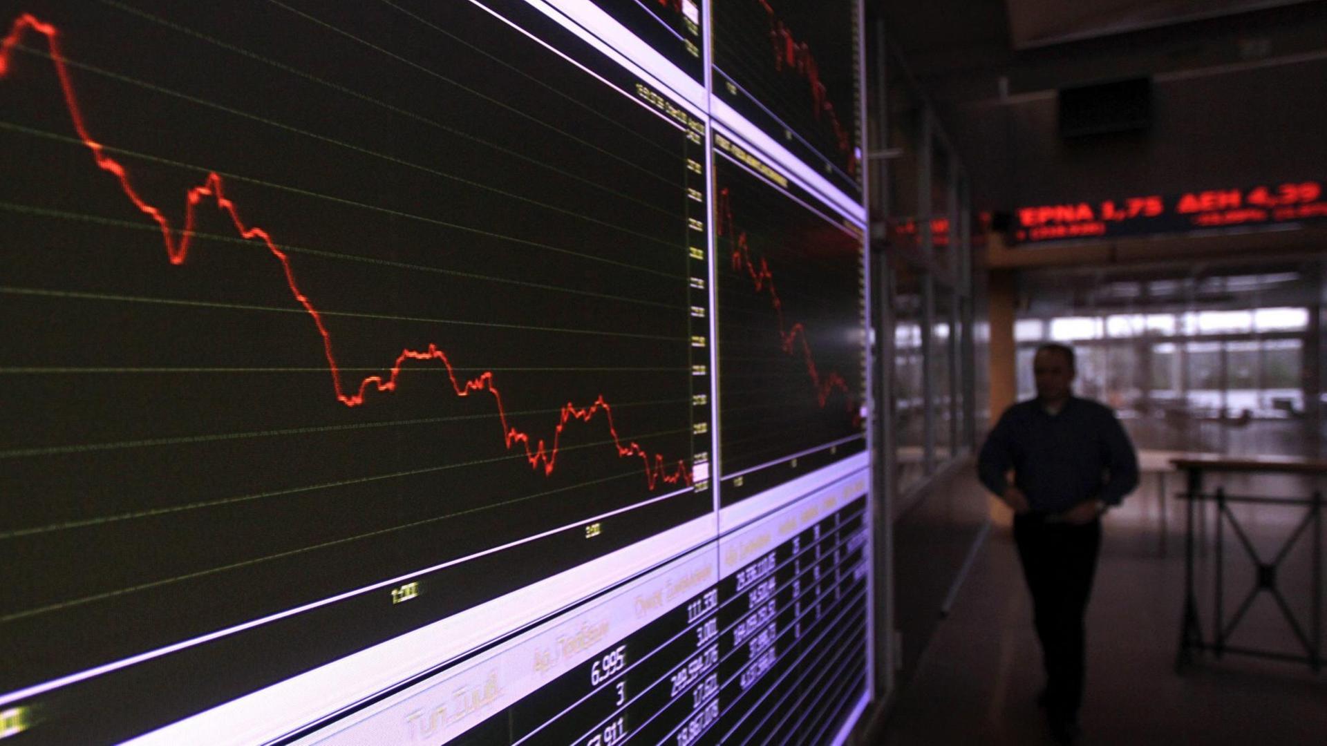Der griechische Aktienindex in der Börse in Athen am 28.01.2015. Der griechische Aktienindex in der Börse in Athen am 28.01.2015.
