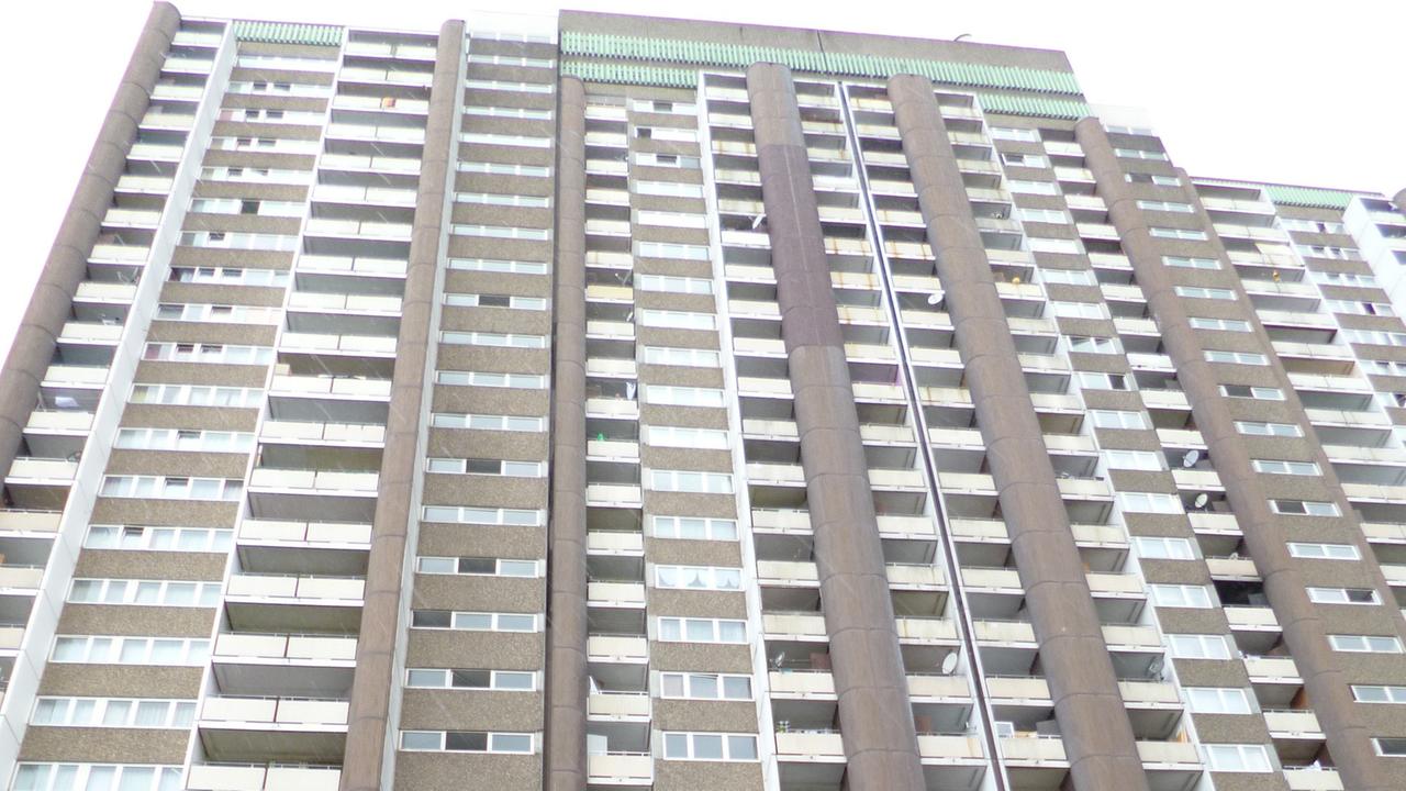Plattenhochhaus in Köln-Meschenich Plattenhochhaus in Köln-Meschenich