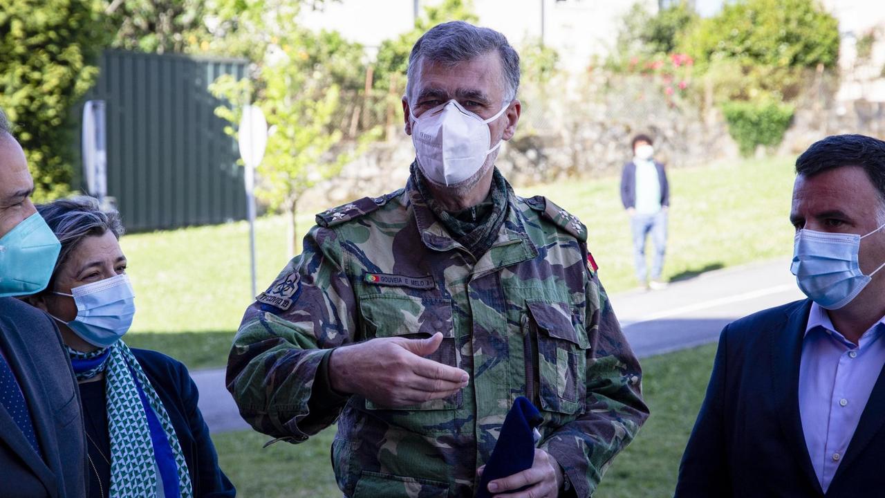 Der Vize-Admiral Henrique de Gouveia e Melo fungierte in Portugal als nationaler Koordinator der Corona-Impfungen. Mittlerweile betrachtet er seinen Auftrag als erfüllt. Der Vize-Admiral Henrique de Gouveia e Melo fungierte in Portugal als nationaler Koordinator der Corona-Impfungen. Mittlerweile betrachtet er seinen Auftrag als erfüllt.