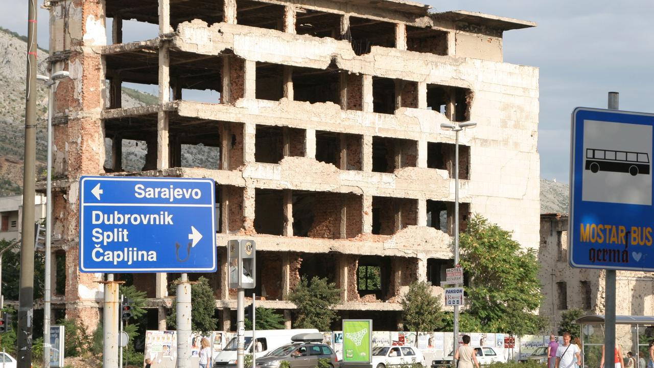Im Krieg zerstörtes Haus in Mostar (Bosnien-Herzegowina)