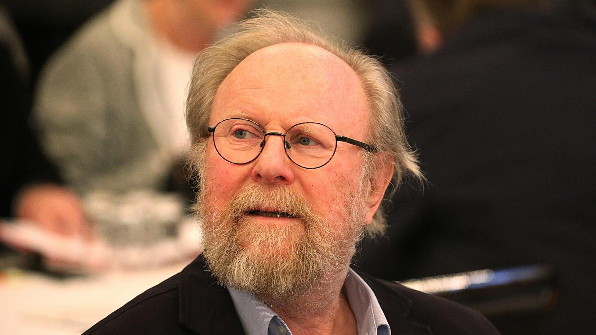 Das Foto zeigt ein Porträt des SPD-Politikers Wolfgang Thierse. Das Foto zeigt ein Porträt des SPD-Politikers Wolfgang Thierse.