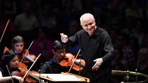 Der Komponist und Dirigent Sir George Benjamin, 2018 in der Royal Albert Hall, London