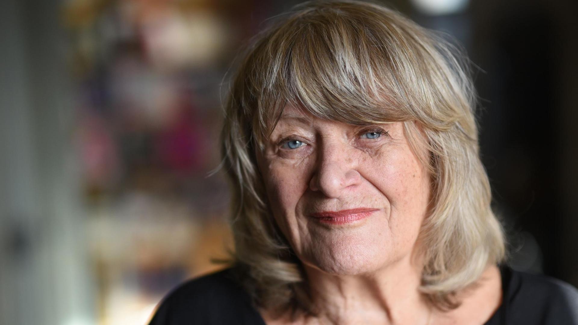 Alice Schwarzer am 18.01.2017 in der Redaktion der Zeitschrift «Emma» in Köln. Alice Schwarzer am 18.01.2017 in der Redaktion der Zeitschrift «Emma» in Köln.