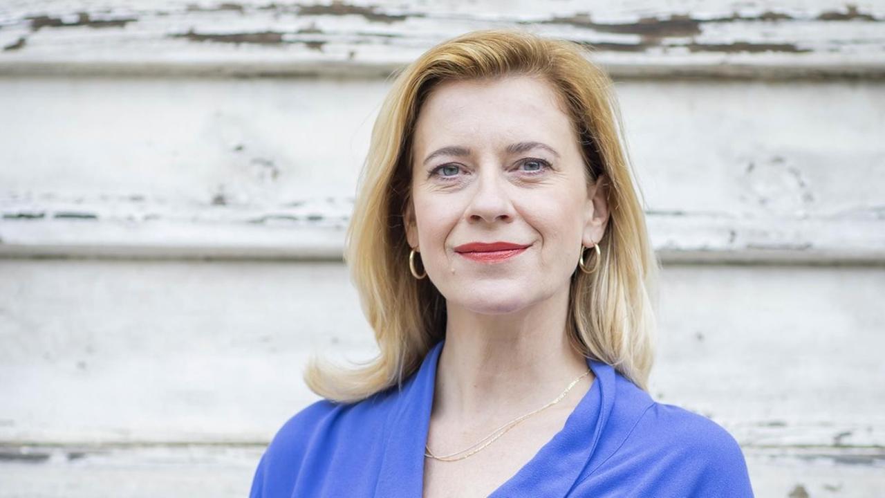 Am 1.8. starten die Salzburger Festspiele - wie jedes Jahr mit dem Jedermann. Die Buhlschaft in dem Stück von Hugo von Hoffmannsthal von 1911 spielt Caroline Peters. Am 1.8. starten die Salzburger Festspiele - wie jedes Jahr mit dem Jedermann. Die Buhlschaft in dem Stück von Hugo von Hoffmannsthal von 1911 spielt Caroline Peters.