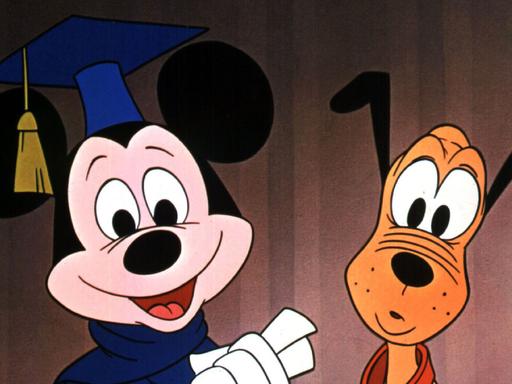 Micky Maus, die wohl populärste Zeichentrick-Figur der Walt Disney-Studios, in einer Szene mit dem Hund Pluto (undatierte Aufnahme).