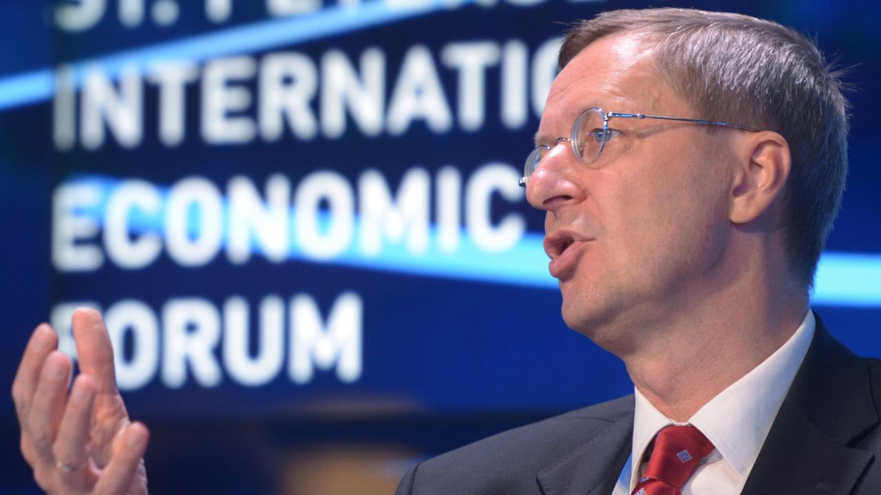 Michael Harms, Vorstandsvorsitzender der Deutsch-Russischen Auslandshandelskammer in Moskau, spricht bei einem Treffen Michael Harms, Vorstandsvorsitzender der Deutsch-Russischen Auslandshandelskammer in Moskau, spricht bei einem Treffen