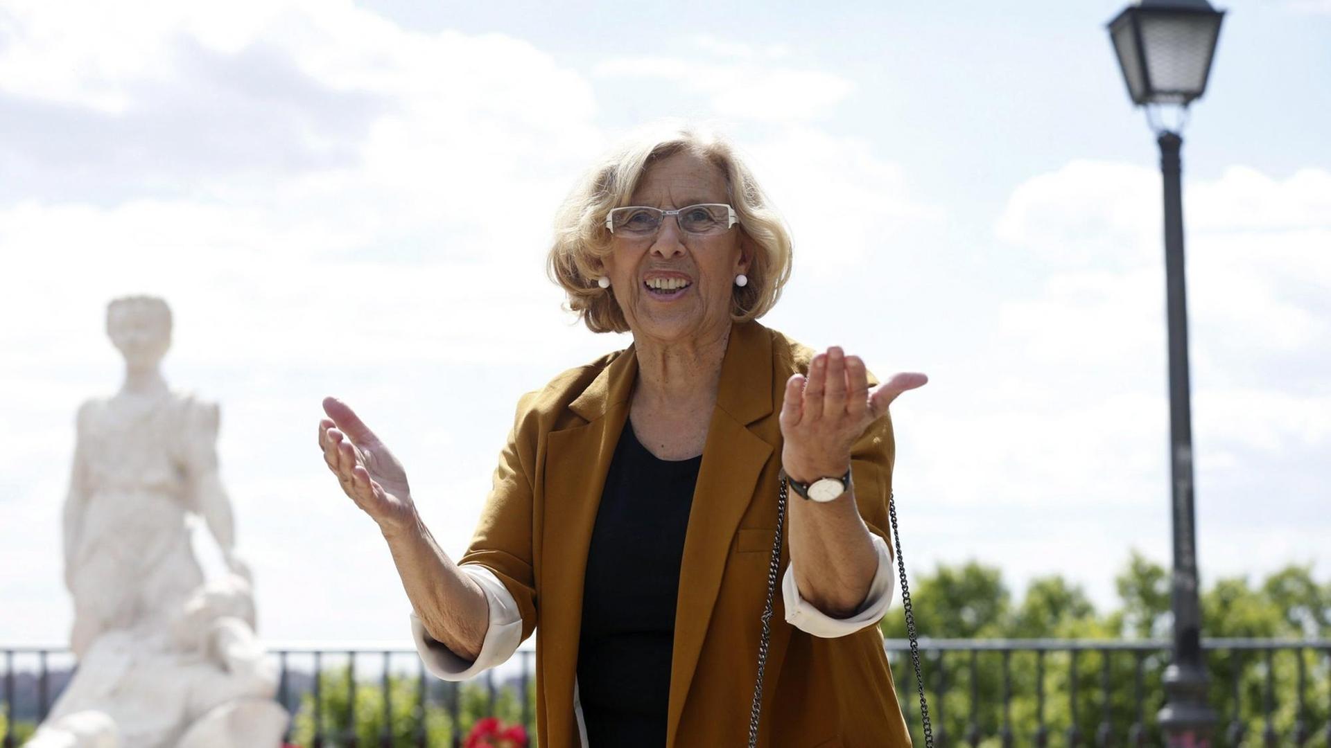 Manuela Carmena spricht nach der Kommunalwahl mit Journalisten. Manuela Carmena spricht nach der Kommunalwahl mit Journalisten.