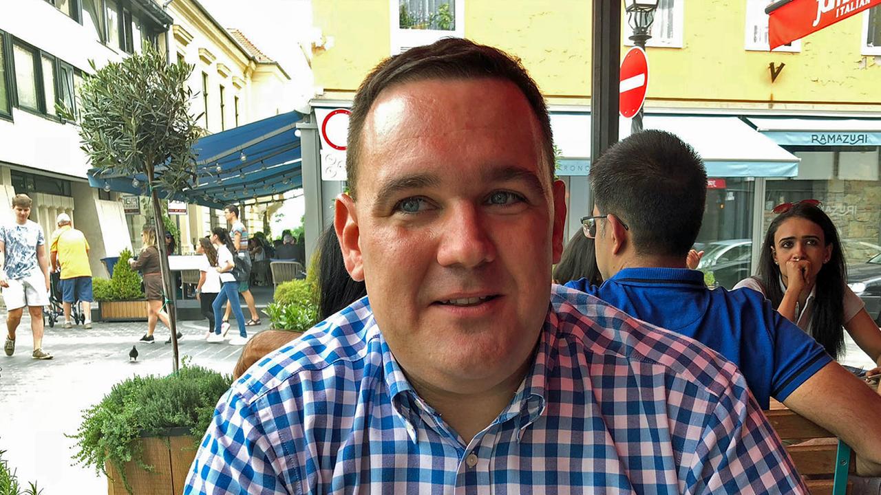 Attila Poth ist Hörfunk-Stringer in Budapest. Attila Poth ist Hörfunk-Stringer in Budapest.