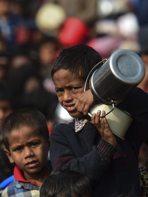 Kinder der muslimischen Rohingya im Thankhali Flüchtlingslager in Bangladesch