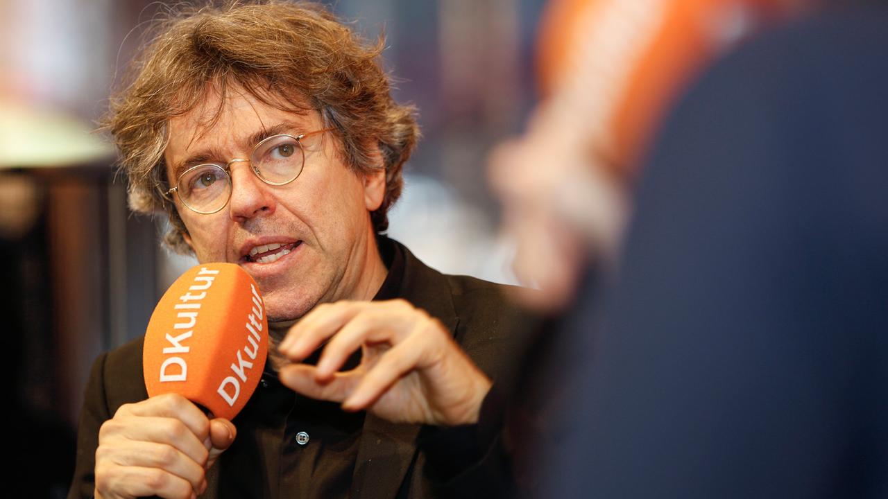 Andres Veiel im Gespräch mit Deutschlandradio Kultur auf der Berlinale Andres Veiel im Gespräch mit Deutschlandradio Kultur auf der Berlinale