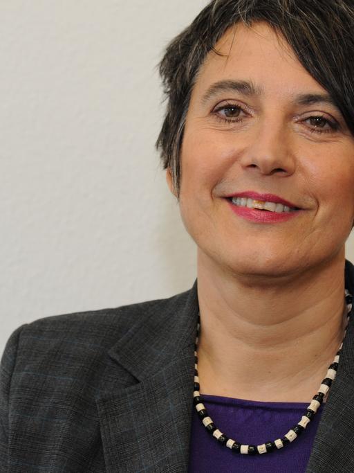Porträtfoto von Monika Hauser, Gynäkologin und Gründerin der Hilfsorganisation "medica mondiale"