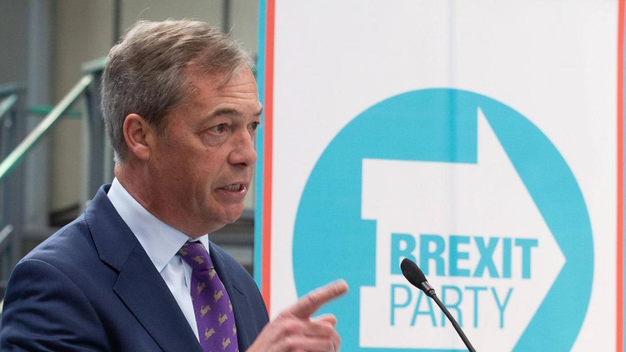 Nigel Farage spricht am 19.04.2019 in Coventry anlässlich der Gründung seiner Brexit-Partei Nigel Farage spricht am 19.04.2019 in Coventry anlässlich der Gründung seiner Brexit-Partei