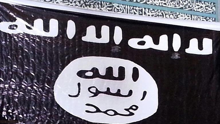 Eine IS-Flagge hängt an der Moschee in Mossul, aufgenommen am 12.9.2014.
