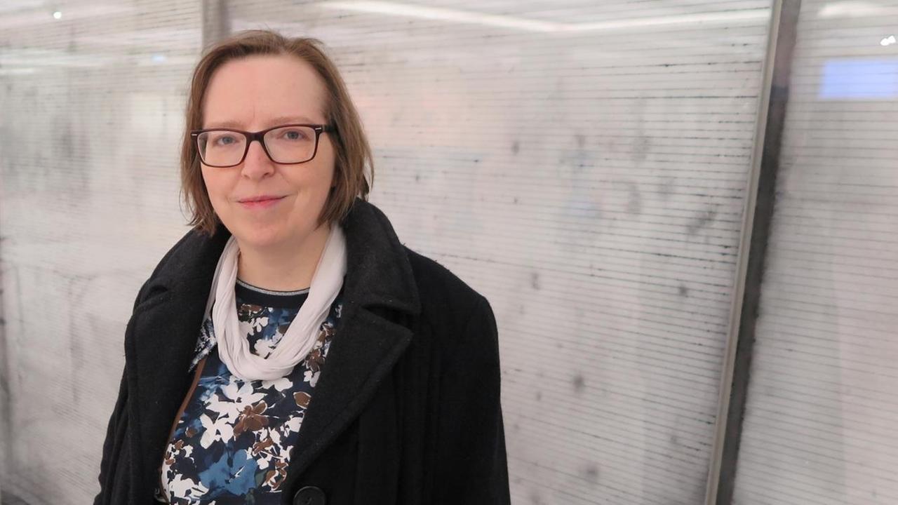 Prof. Dr. Christine Siegert vom Beethoven-Haus Bonn. Dort leitet sie das Archiv und den Verlag. Prof. Dr. Christine Siegert vom Beethoven-Haus Bonn. Dort leitet sie das Archiv und den Verlag.