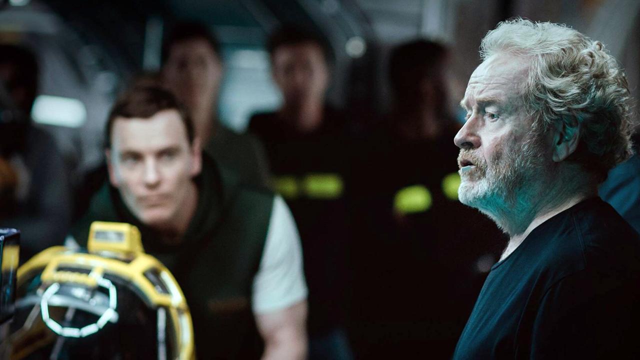 Ridley Scott bei den Dreharbeiten zu "Alien: Covenant" (2017) Ridley Scott bei den Dreharbeiten zu "Alien: Covenant" (2017)