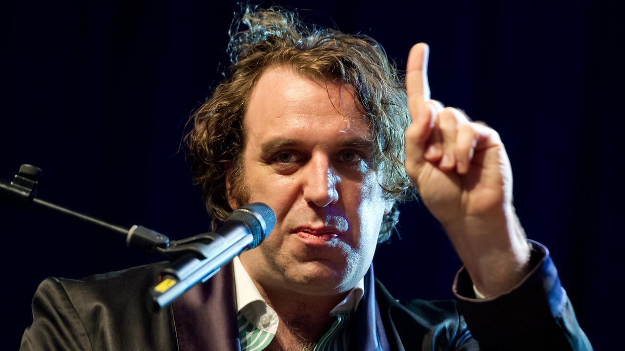 Chilly Gonzales bei einem Auftritt 2013 in Hamburg Chilly Gonzales bei einem Auftritt 2013 in Hamburg
